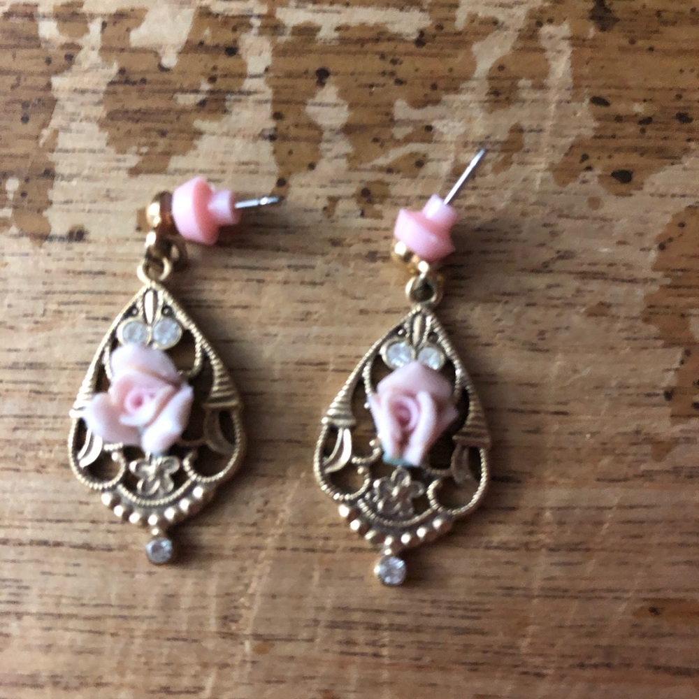 Vintage 1928 porcelain rose dangle earrings